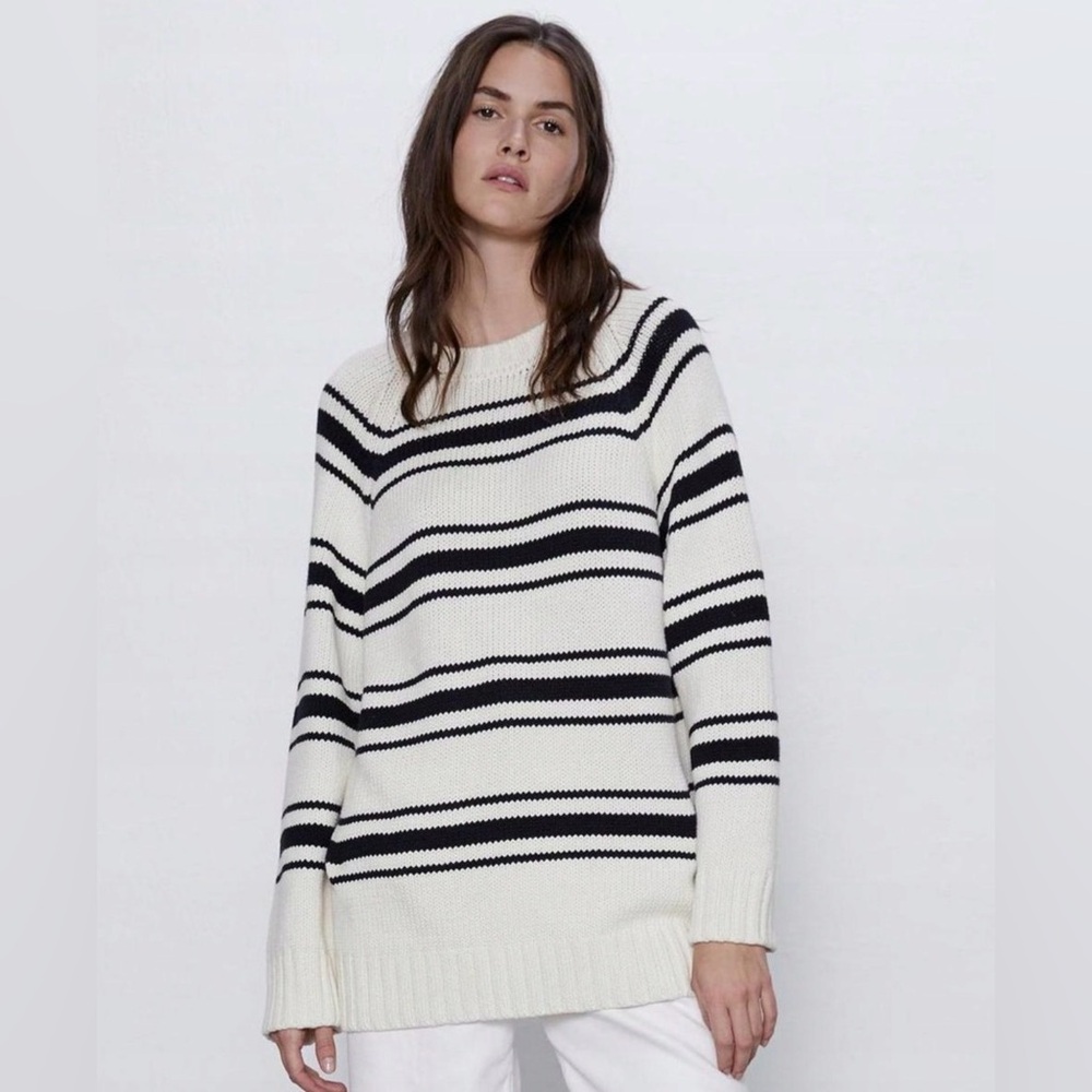 Zara Striped Black and White Sweater